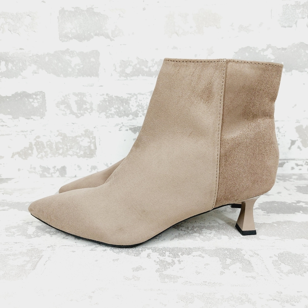 New Reaction Kenneth Cole Bexx Tan  Faux Suede Women's Ankle Boots F943